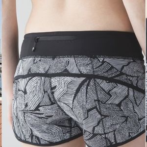 Lululemon Speed Short Dottie Tribe White Black / Black